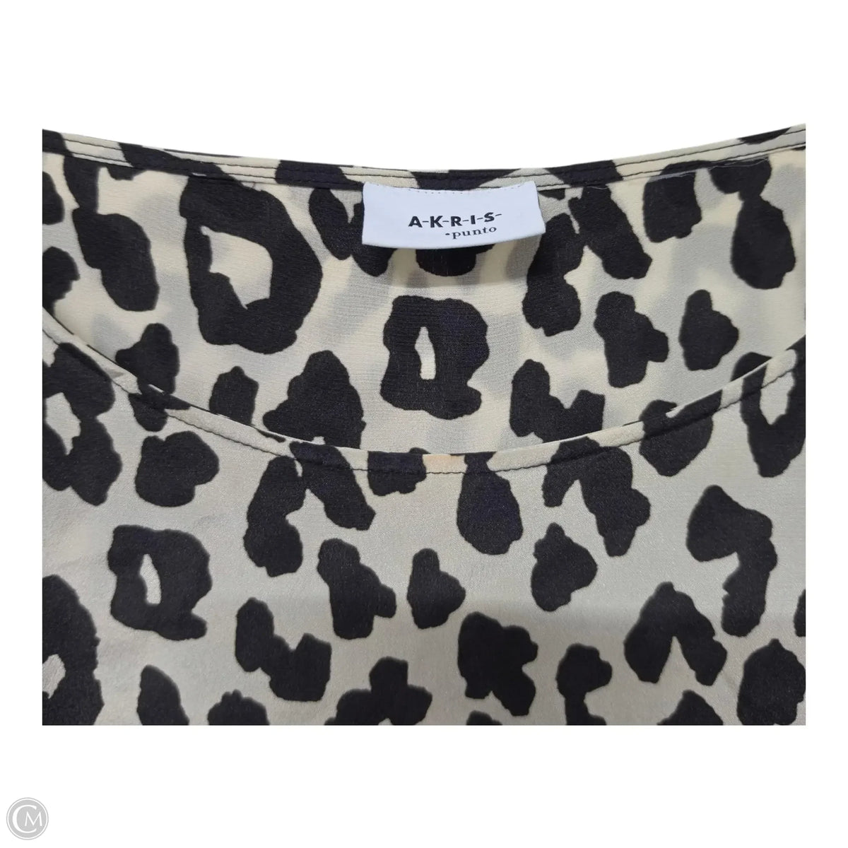 Top Long Sleeve Basic By Akris In Animal Print, Size: S