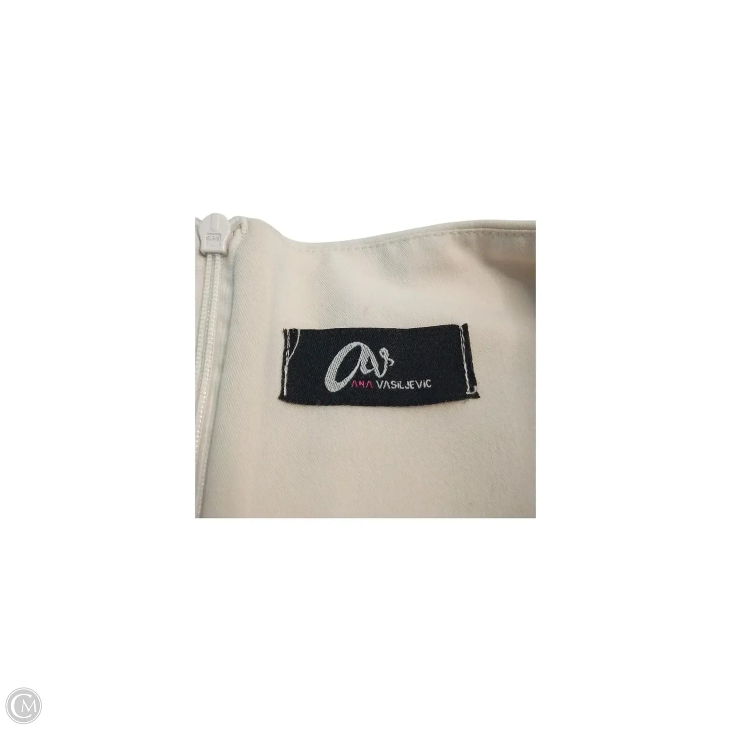 Top Short Sleeve By Clothes Mentor In Cream, Size: M