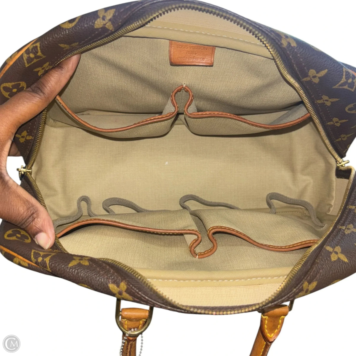 Handbag Luxury Designer By Louis Vuitton, Size: Large
