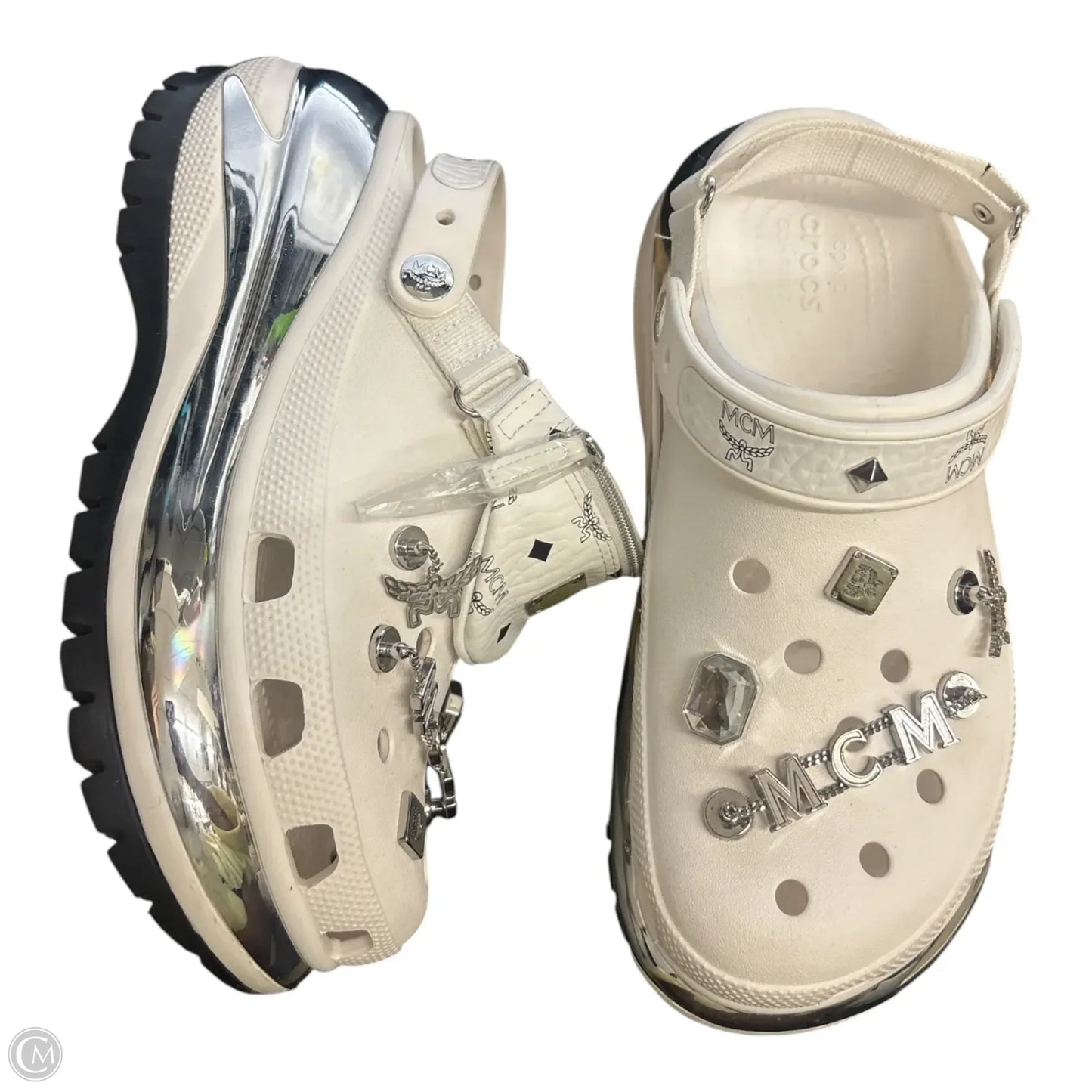 Shoes Flats By Crocs In White