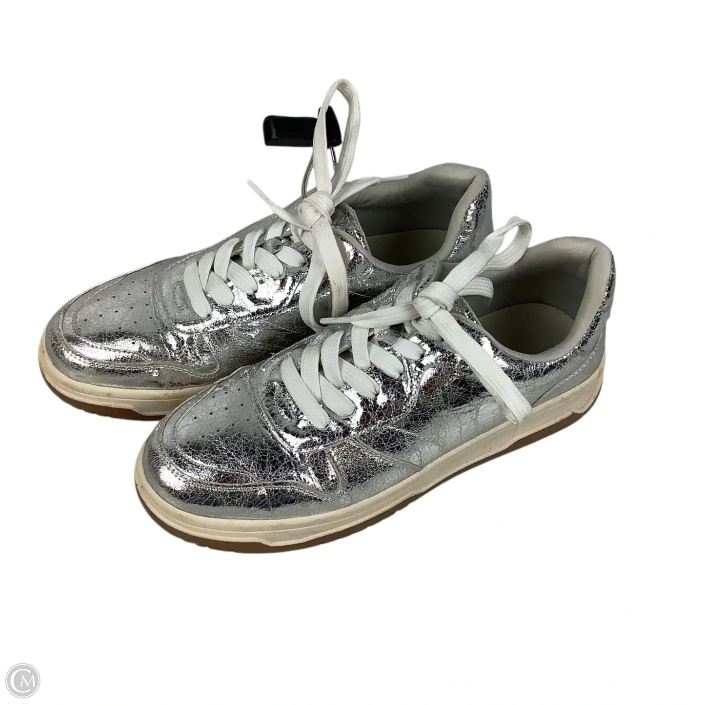 Shoes Sneakers By Clothes Mentor In Silver, Size: 7.5