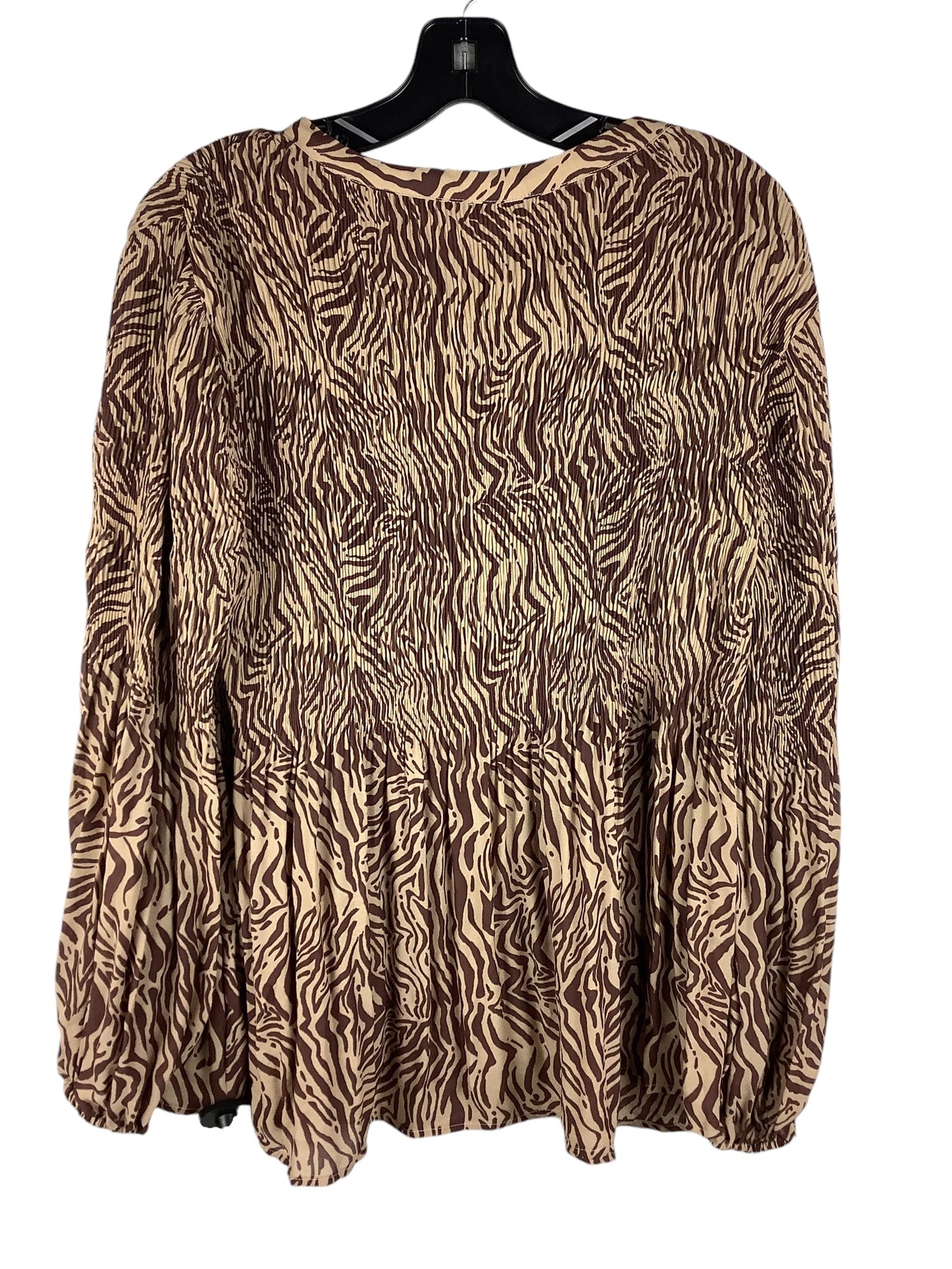 Top Long Sleeve By Cable And Gauge In Zebra Print, Size: L