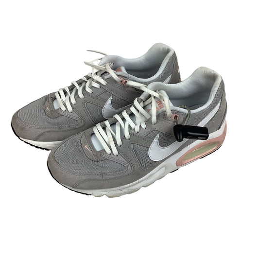 Shoes Athletic By Nike In Grey, Size: 9.5