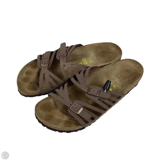 Sandals Flats By Birkenstock In Brown, Size: 10 (41)