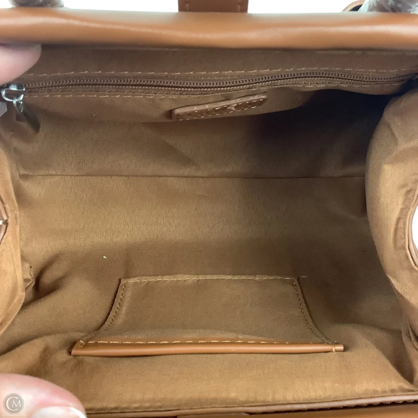 Crossbody By Clothes Mentor, Size: Medium