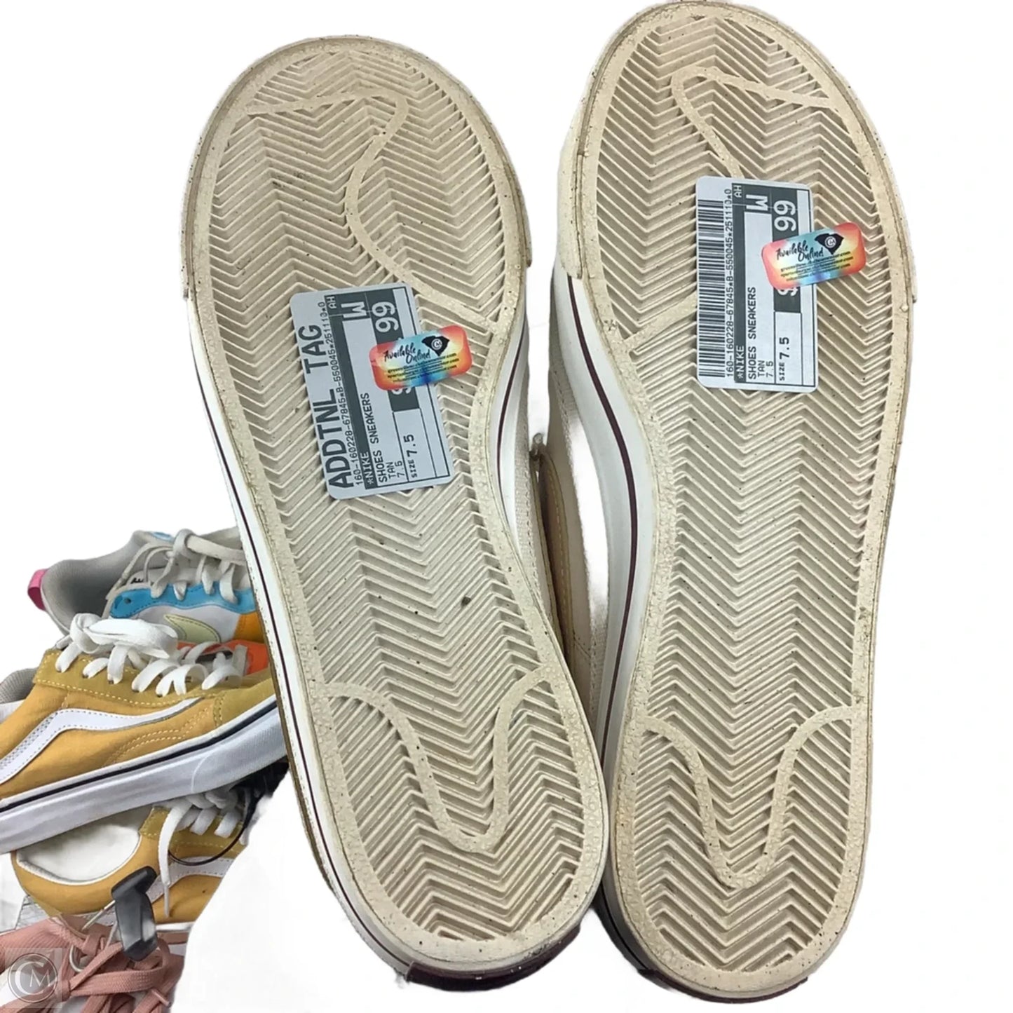 Shoes Sneakers By Nike In Tan, Size: 7.5