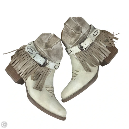 Boots Western By Cmc In Cream, Size: 7.5