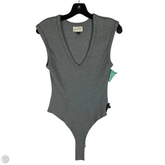 Top Sleeveless Basic By Universal Thread In Grey, Size: S