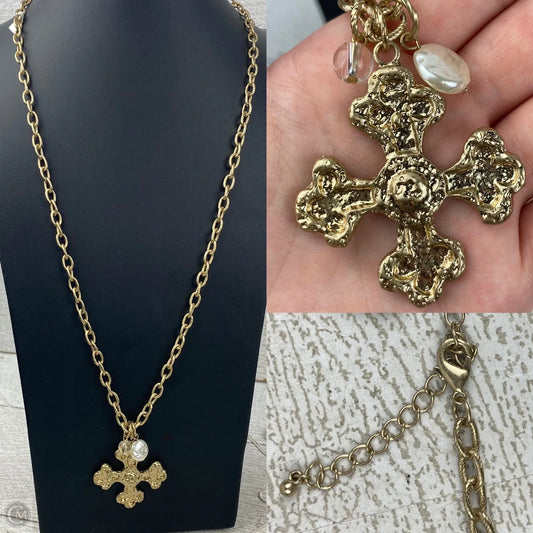 Necklace Charm By Clothes Mentor