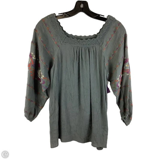 Top Long Sleeve By Entro In Grey, Size: S