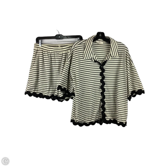 Shorts Set By Entro In Striped Pattern, Size: M