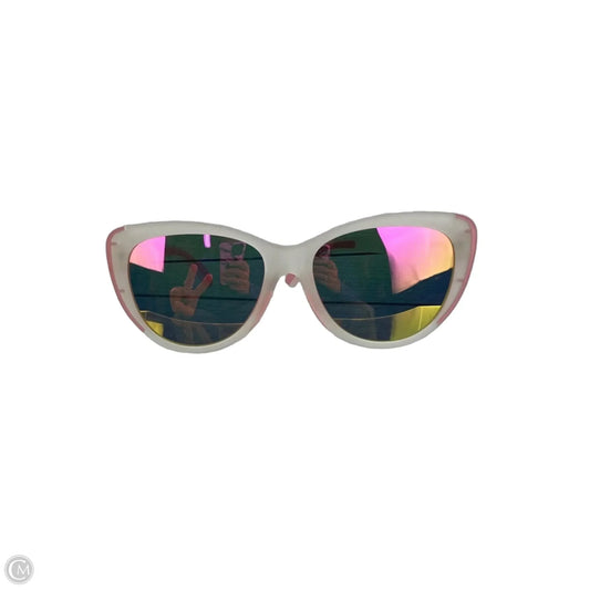 Sunglasses By Clothes Mentor, Size: