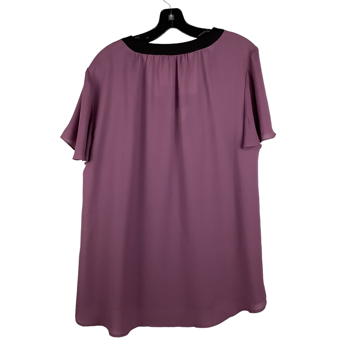 Top Short Sleeve By Torrid In Purple, Size: 1x