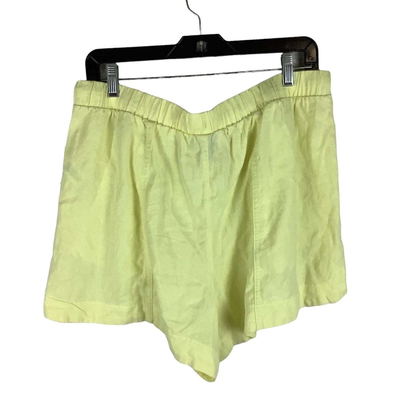 Yellow Shorts Universal Thread, Size L