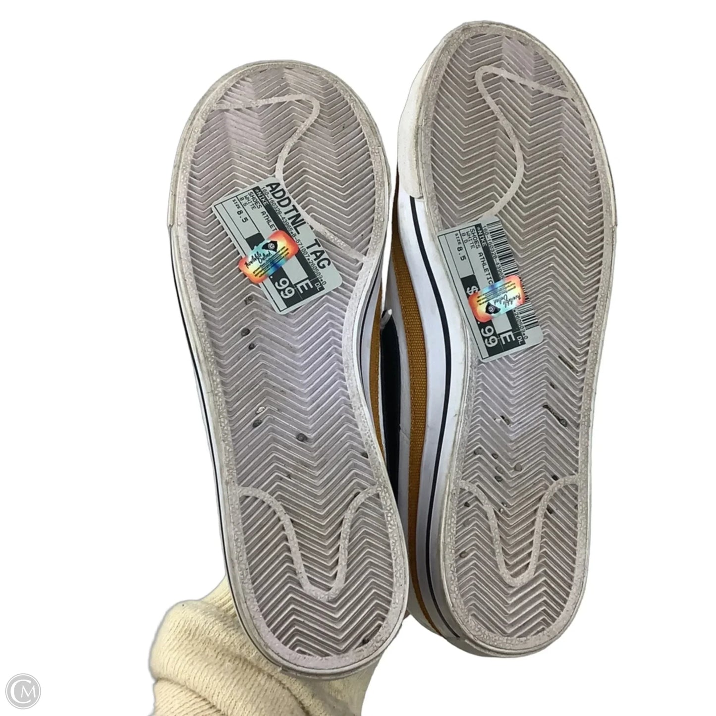 Shoes Athletic By Nike In White, Size: 8.5