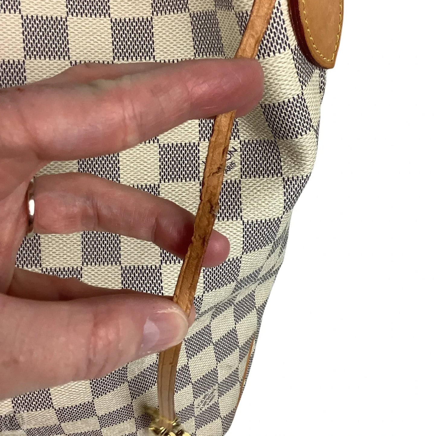 Handbag Luxury Designer By Louis Vuitton, Size: Large