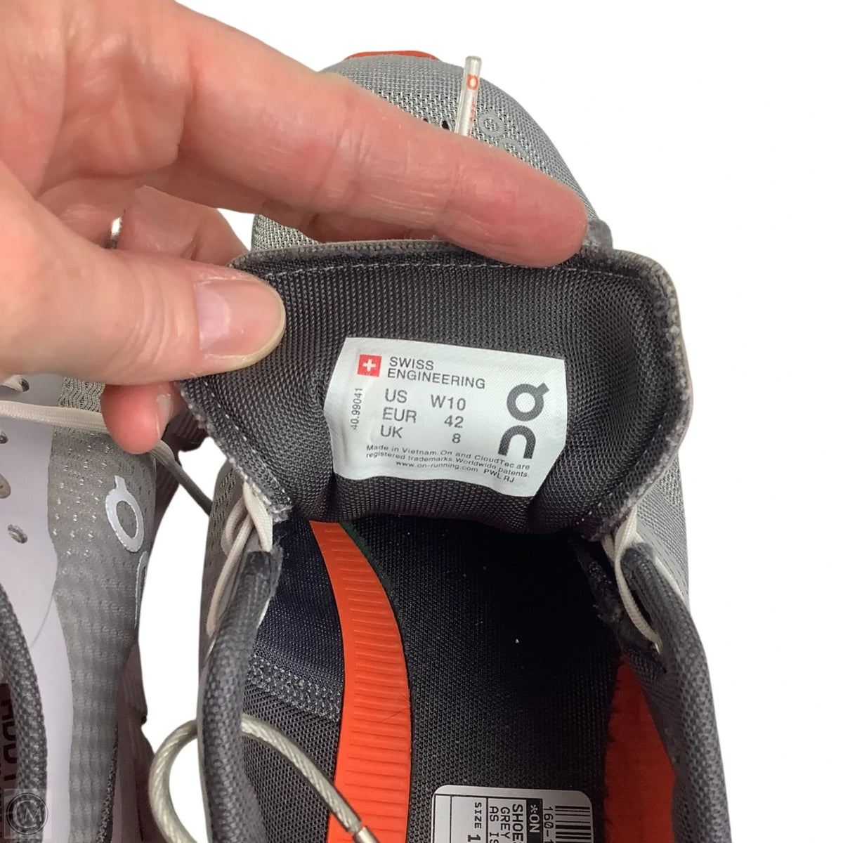 Shoes Athletic By On In Grey, Size: 10