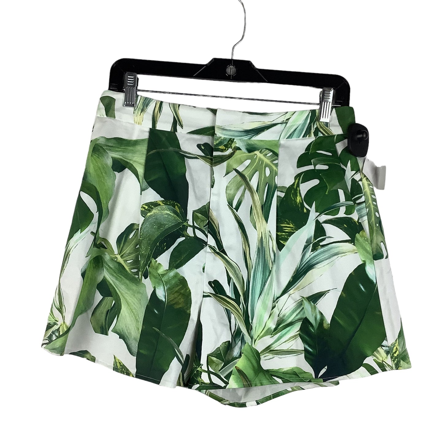 Green Shorts Gianni Bini, Size 8