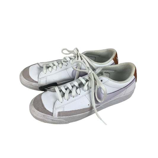 SHOES SNEAKERS NIKE in WHITE, Size: 6.5