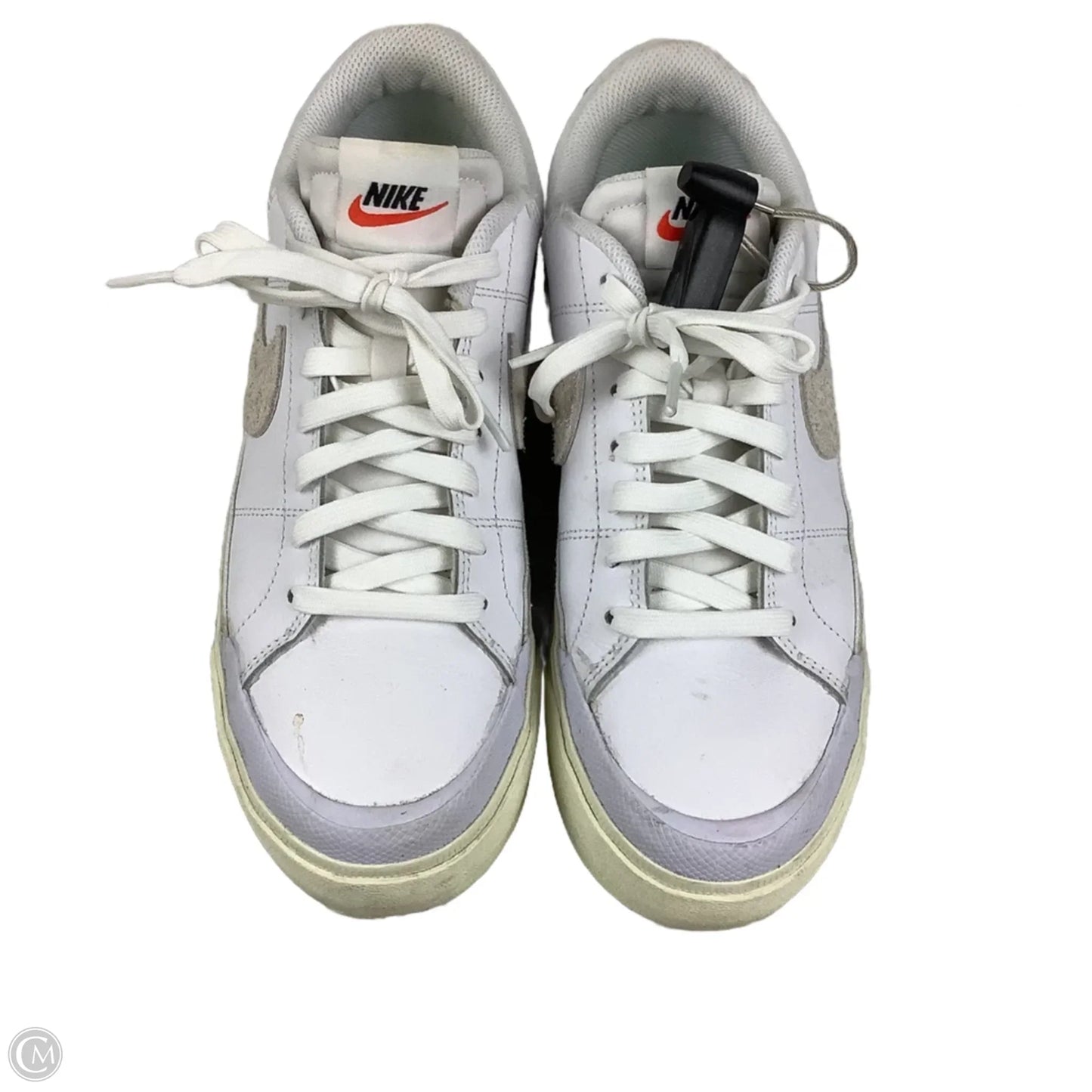 Shoes Sneakers By Nike In White, Size: 9