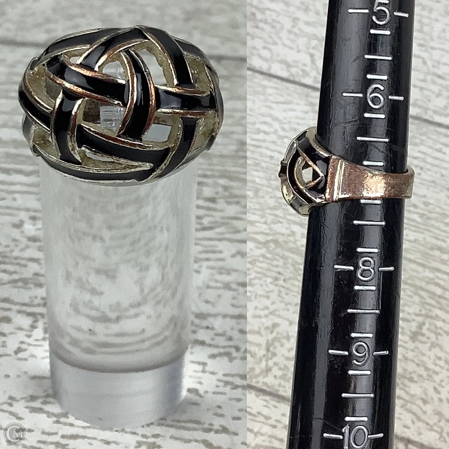 Ring Charm By Clothes Mentor size 7