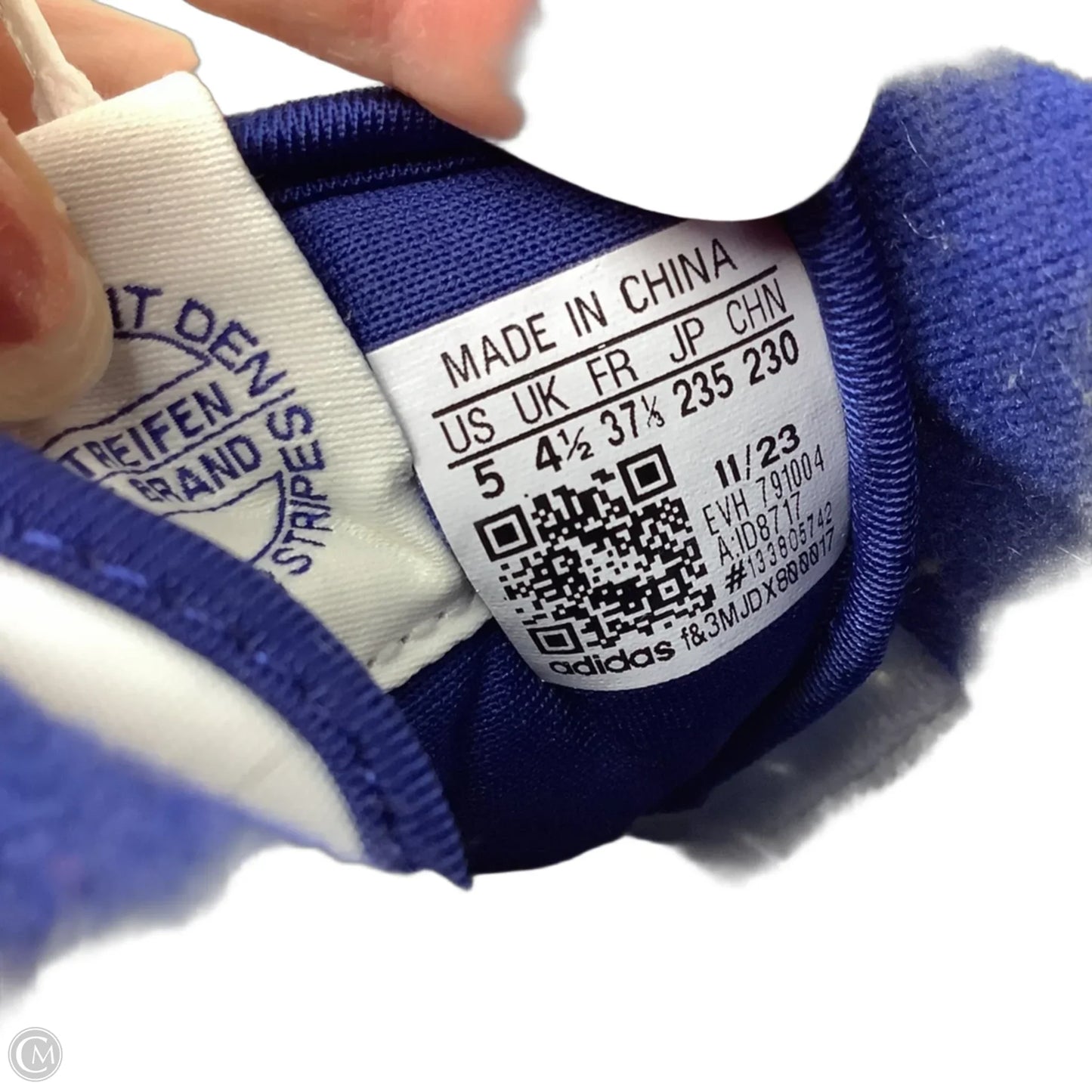 Shoes Sneakers By Adidas In Blue & White, Est Size: 7