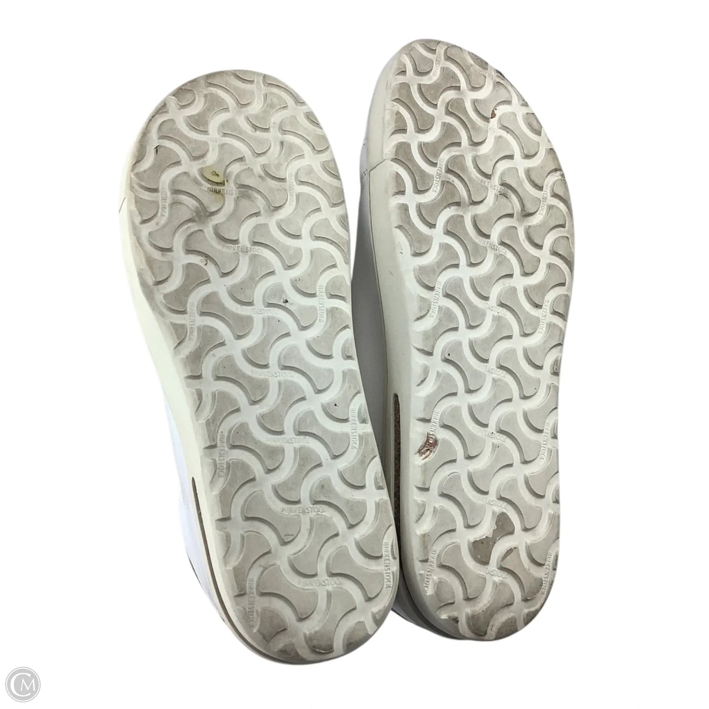 Shoes Flats By Birkenstock In White, Size: 8.5/39