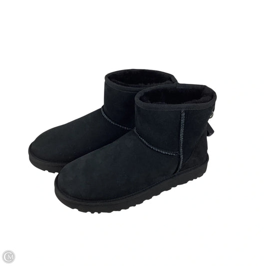 Boots Designer By Ugg In Black, Size: 9