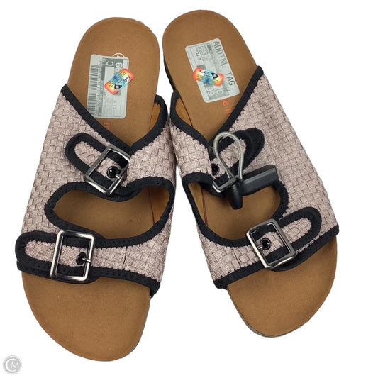 Sandals Flats By Clothes Mentor In Pink & Tan, Size: 11.5