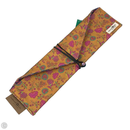 Clutch By Natural Life, Size: Small