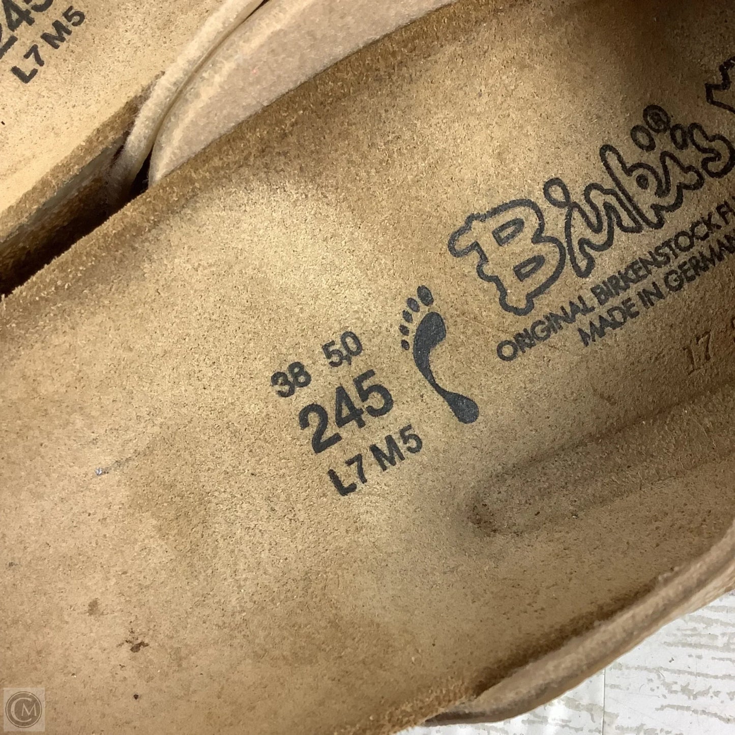 Shoes Flats By Birki’s In Gold, Size: 7 (38)