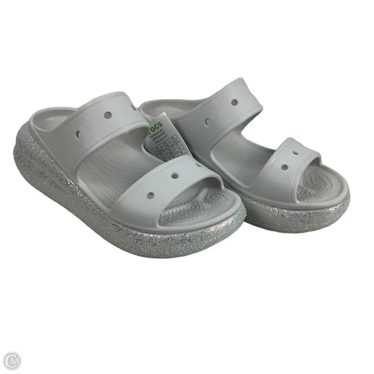 Sandals Flats By Crocs In Silver, Size: 9