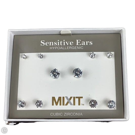 Earrings Stud By Mix It, Size: 05 Piece Set