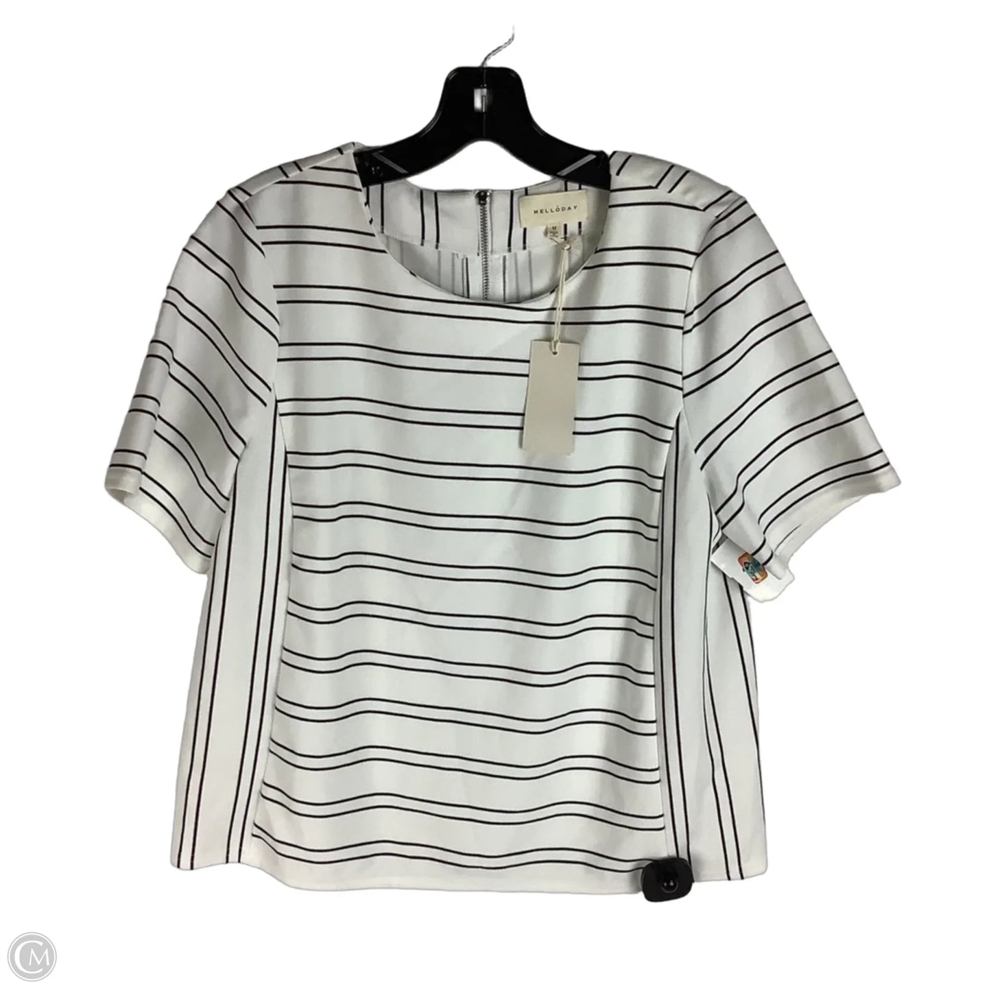 Top Short Sleeve By Melloday In White, Size: M