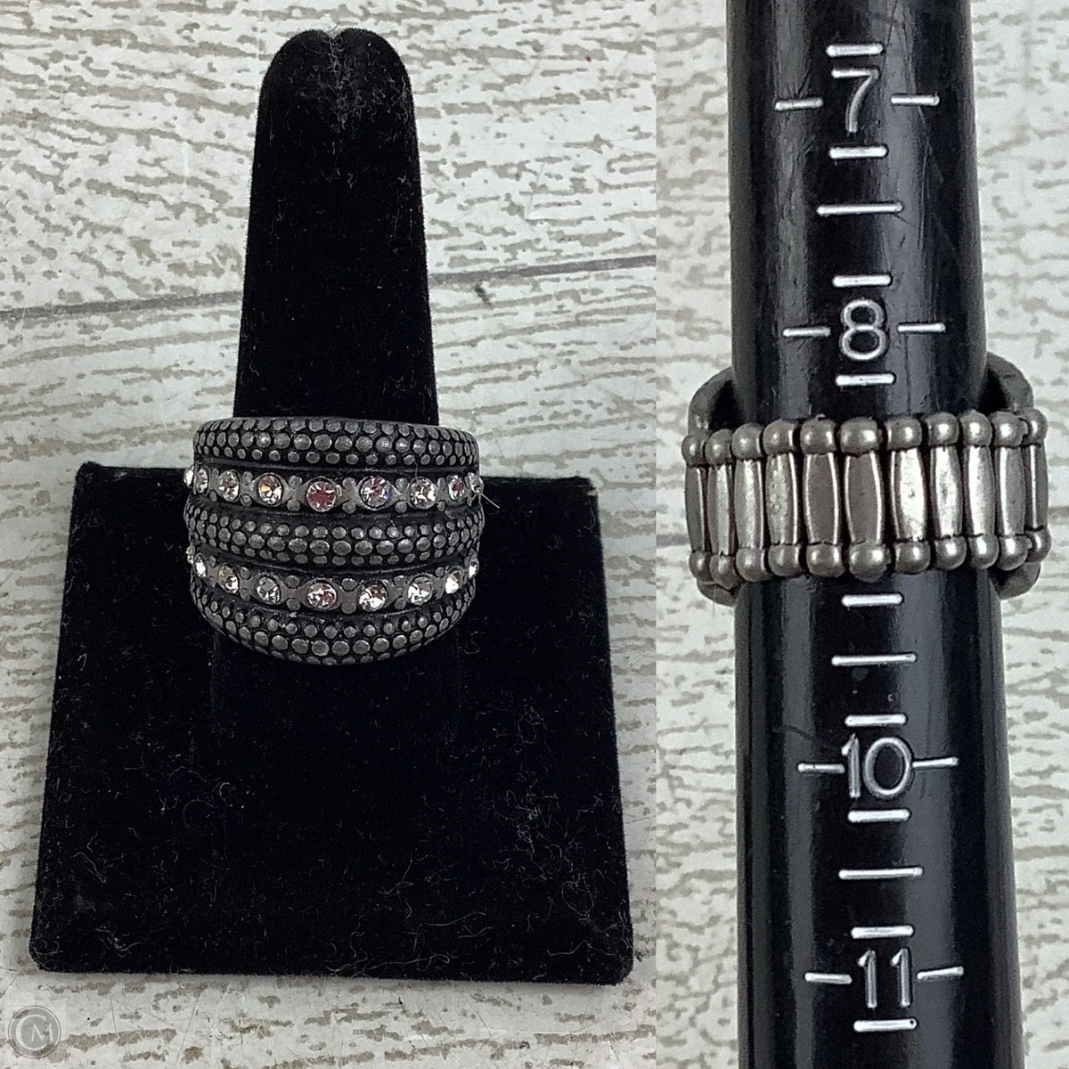 Ring Other By Clothes Mentor stretchy size:9/10