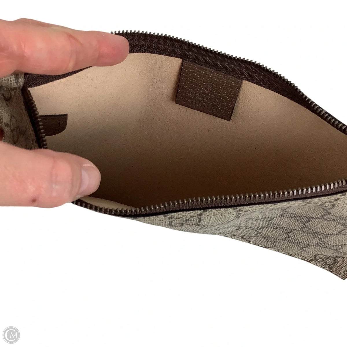 Wristlet Luxury Designer By Gucci, Size: Medium