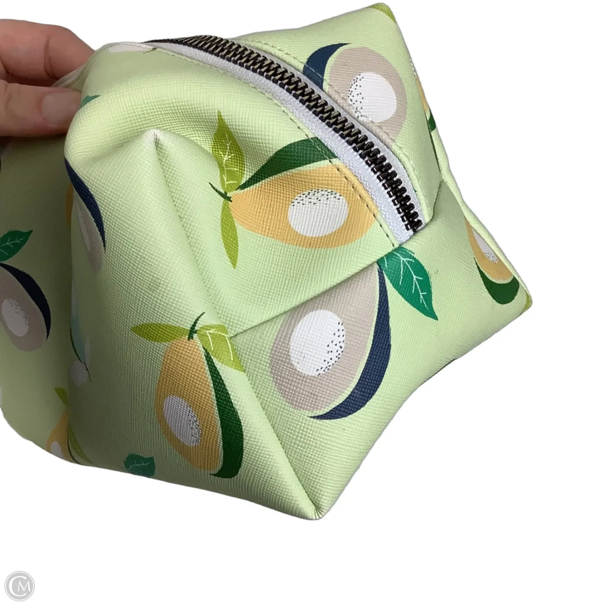 Makeup Bag By Clothes Mentor, Size: Medium