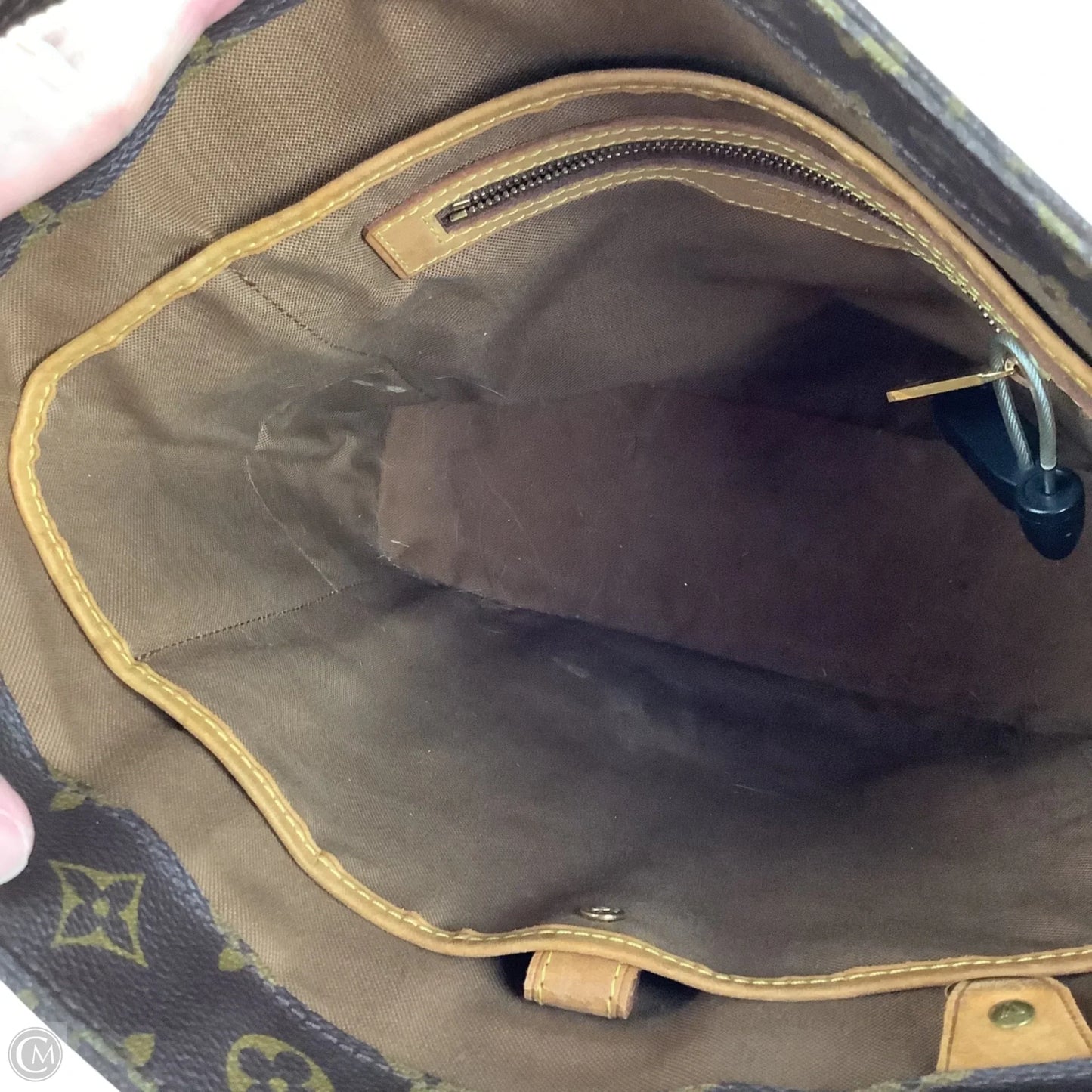 Handbag Luxury Designer By Louis Vuitton, Size: Medium