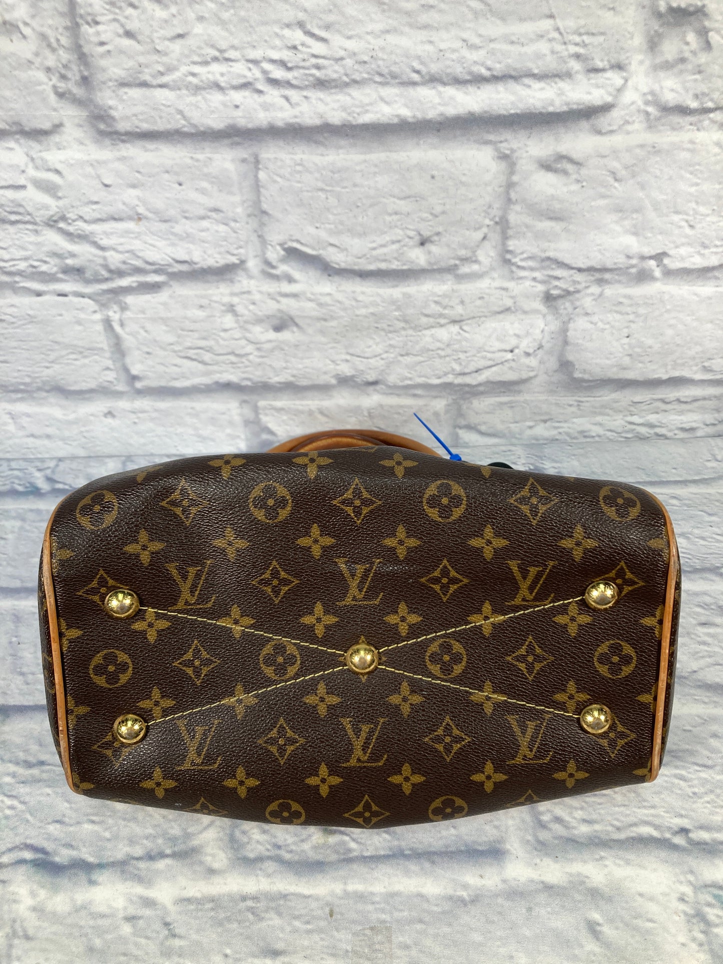 Handbag Luxury Designer Louis Vuitton, Size Medium