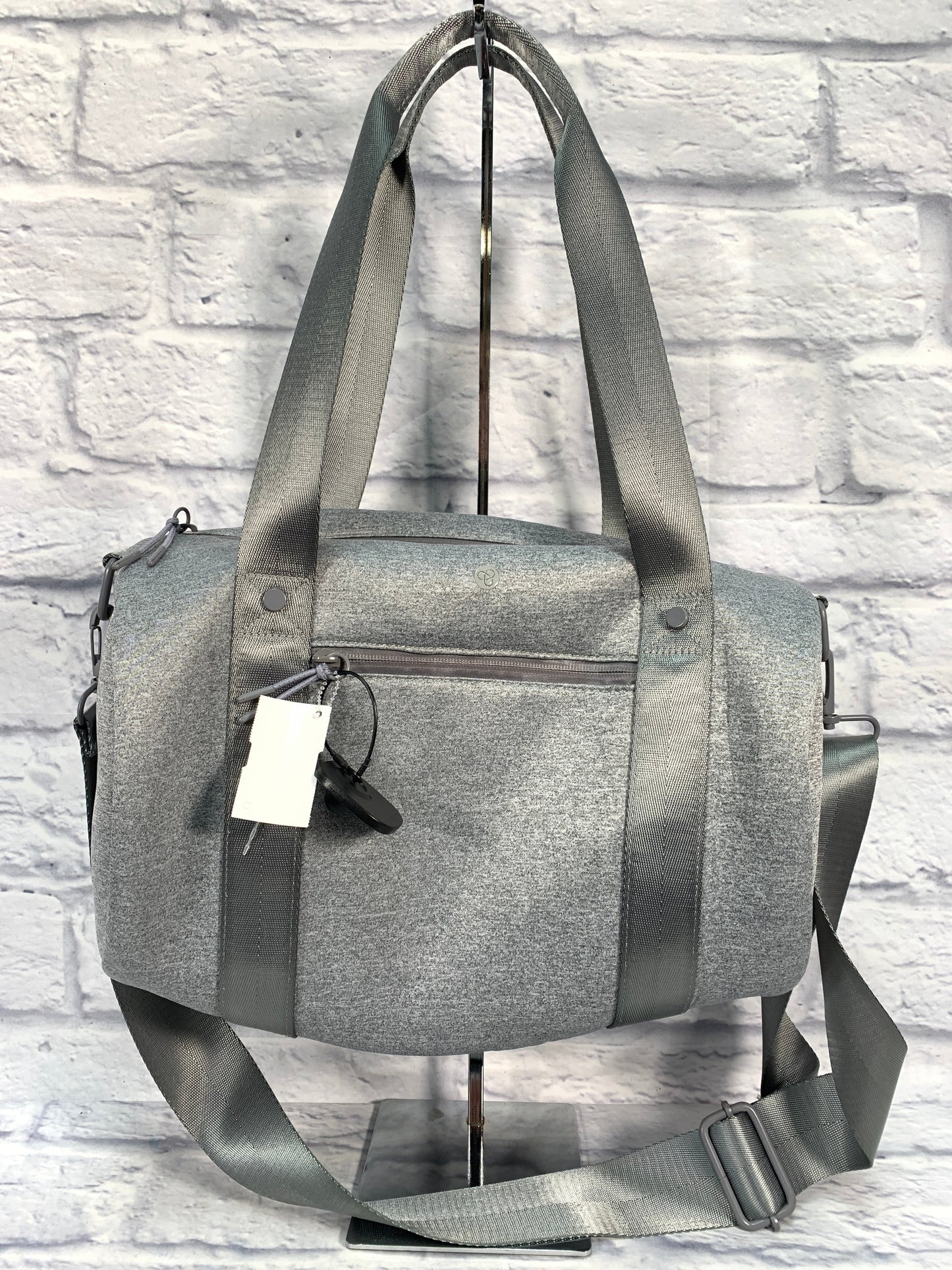 Tote By Clothes Mentor, Size: Medium