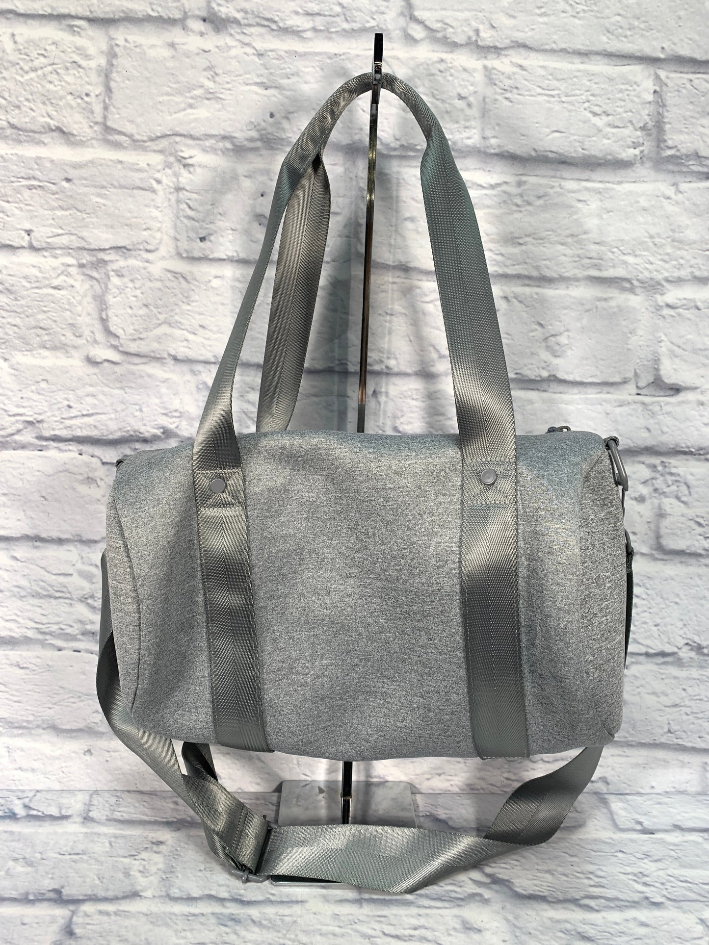 Tote By Clothes Mentor, Size: Medium