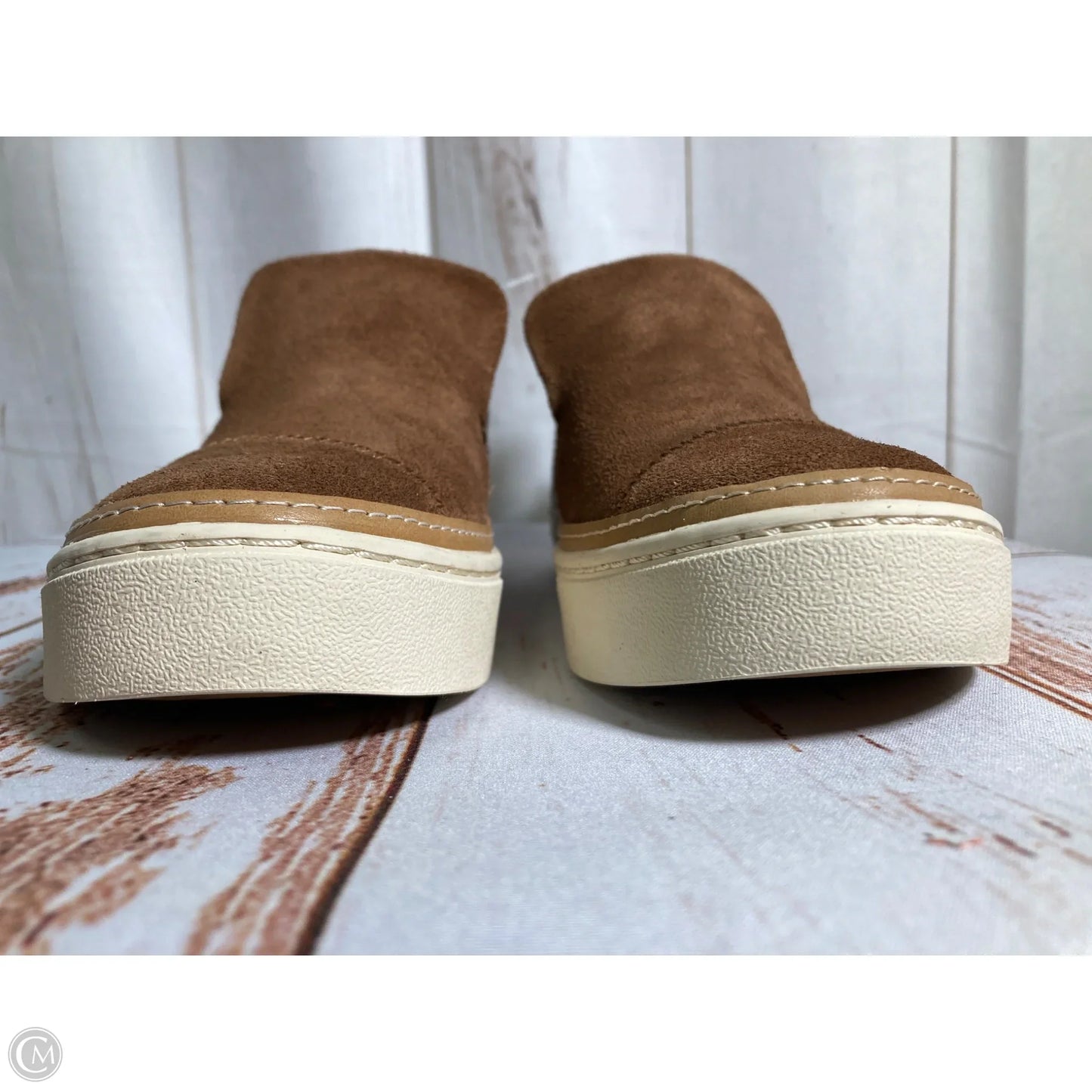 Boots Ankle Flats By Toms In Brown, Size: 6