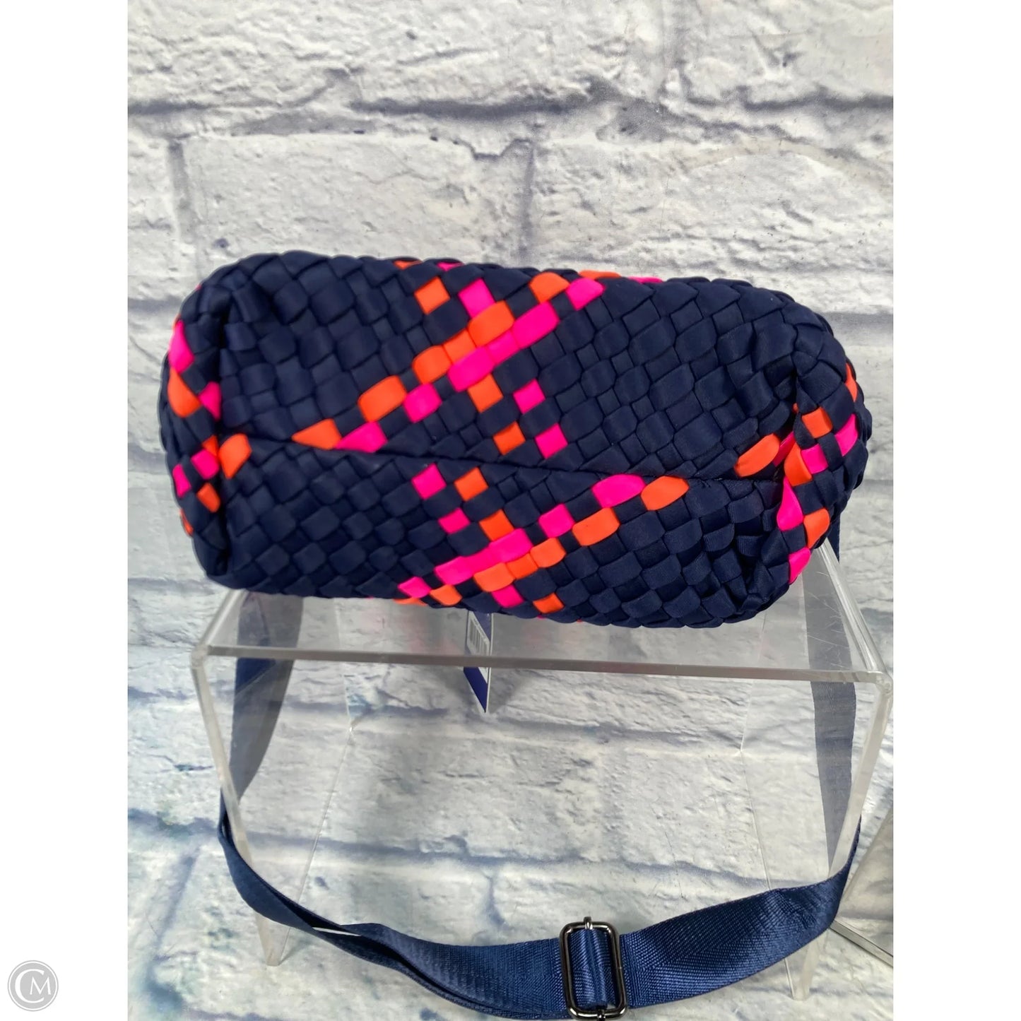 Crossbody By Clothes Mentor, Size: Medium