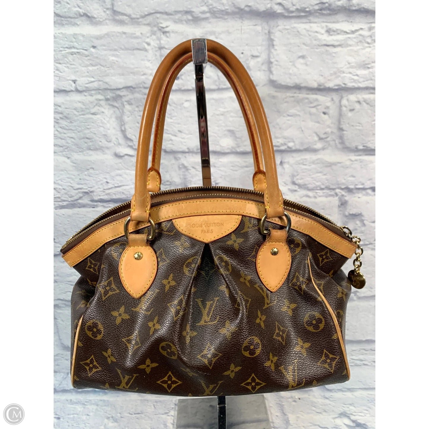 Handbag Luxury Designer By Louis Vuitton, Size: Medium