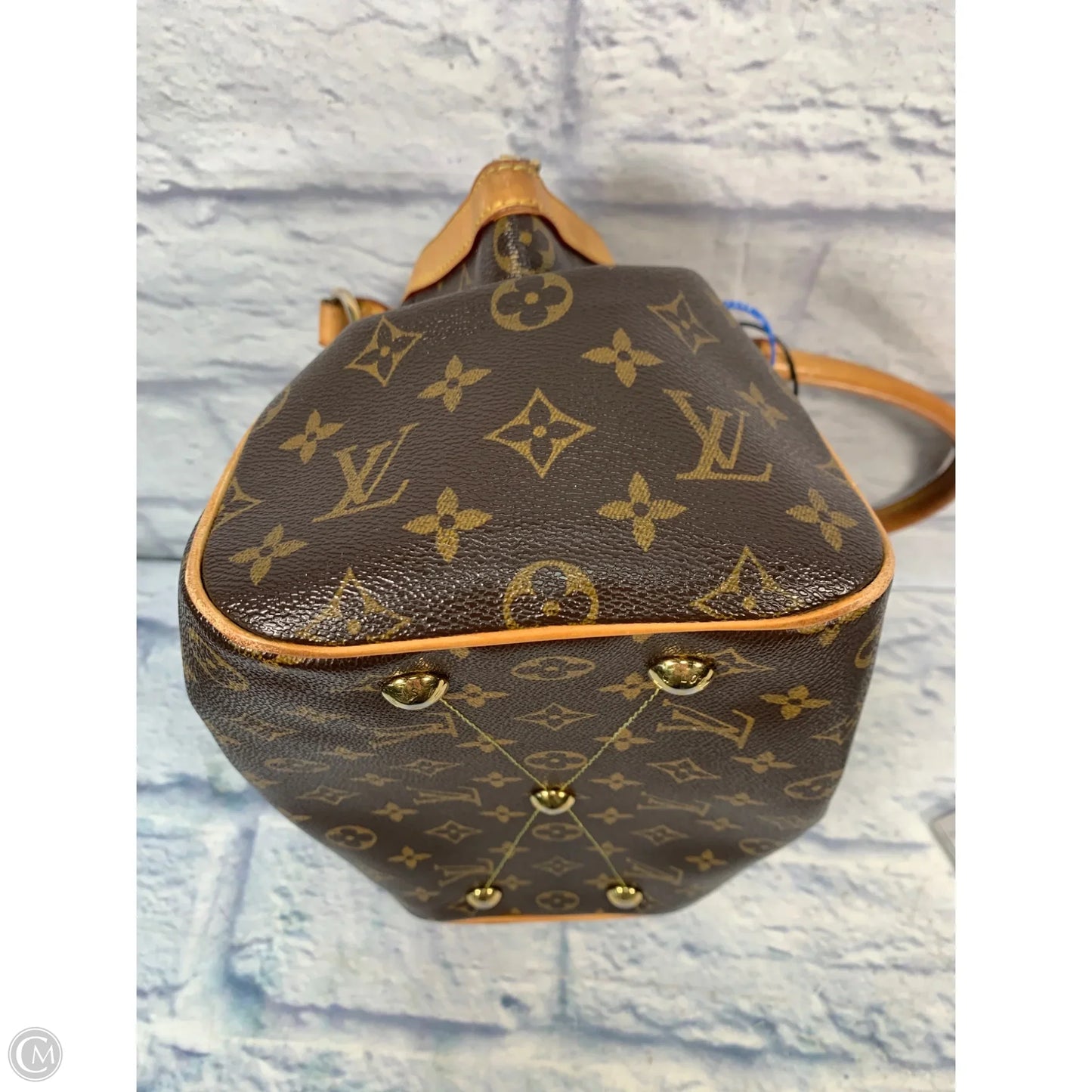 Handbag Luxury Designer By Louis Vuitton, Size: Medium