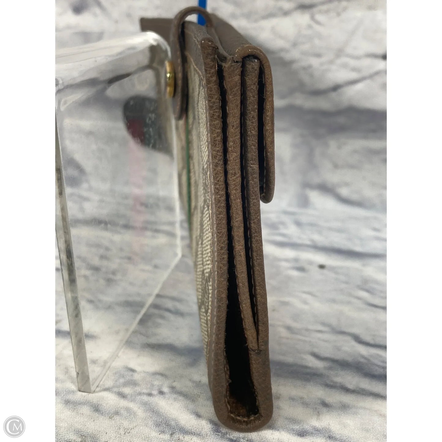 Wallet Luxury Designer By Gucci, Size: Medium