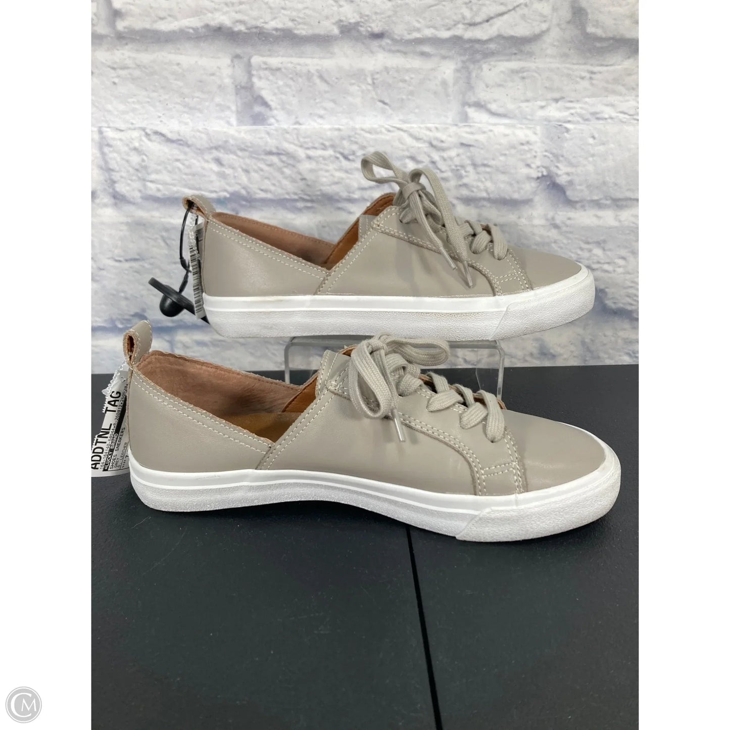 Shoes Sneakers By Lucky Brand In Grey, Size: 7.5