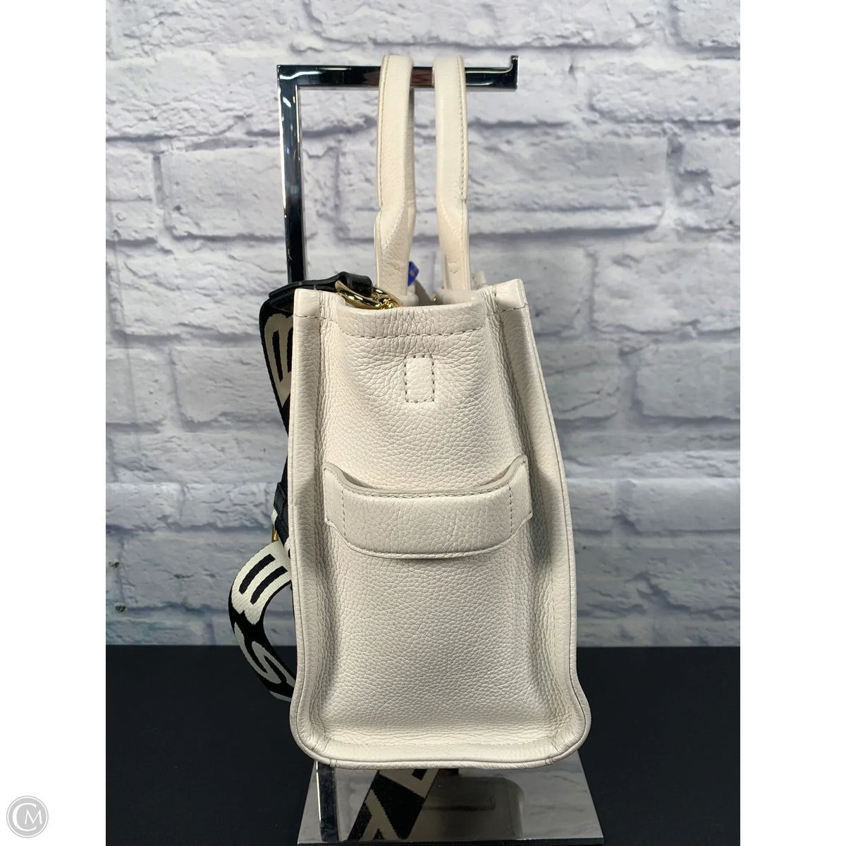 Handbag Luxury Designer By Marc Jacobs, Size: Medium