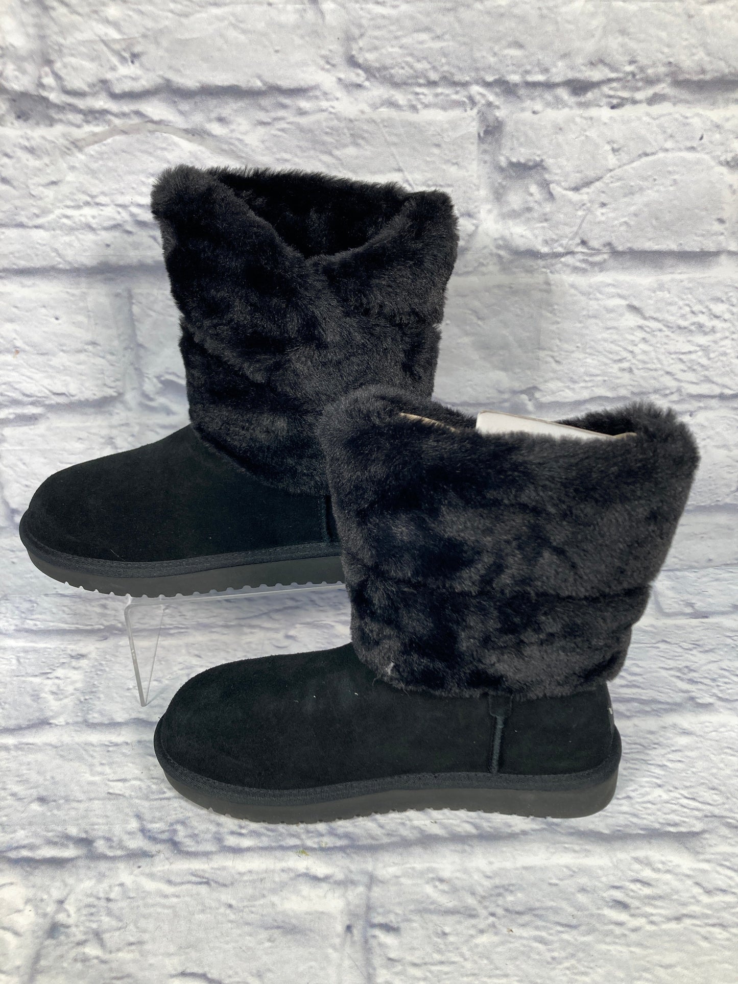 Boots Snow By Koolaburra By Ugg  Size: 7