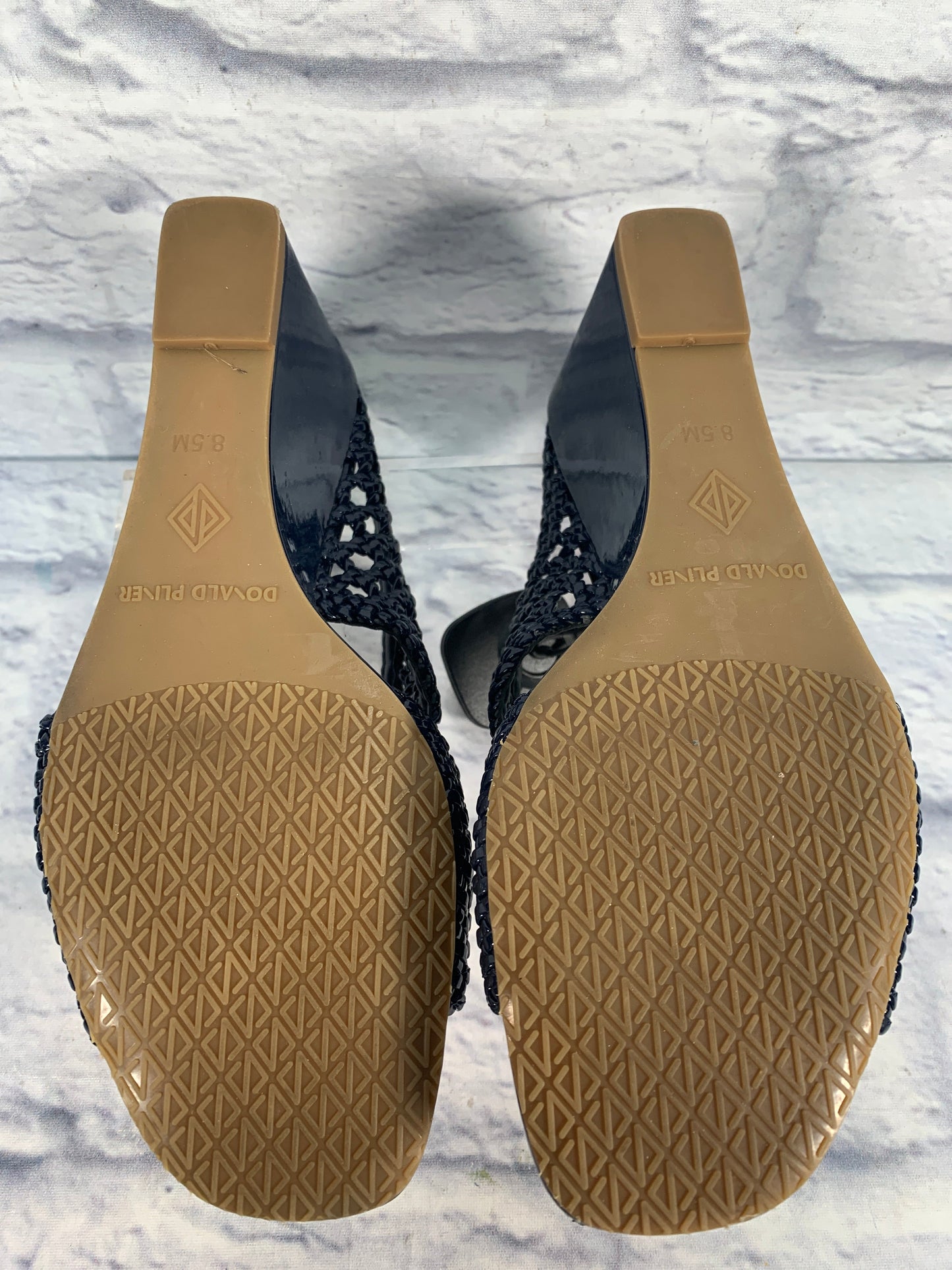 Sandals Designer By Donald Pliner  Size: 8.5
